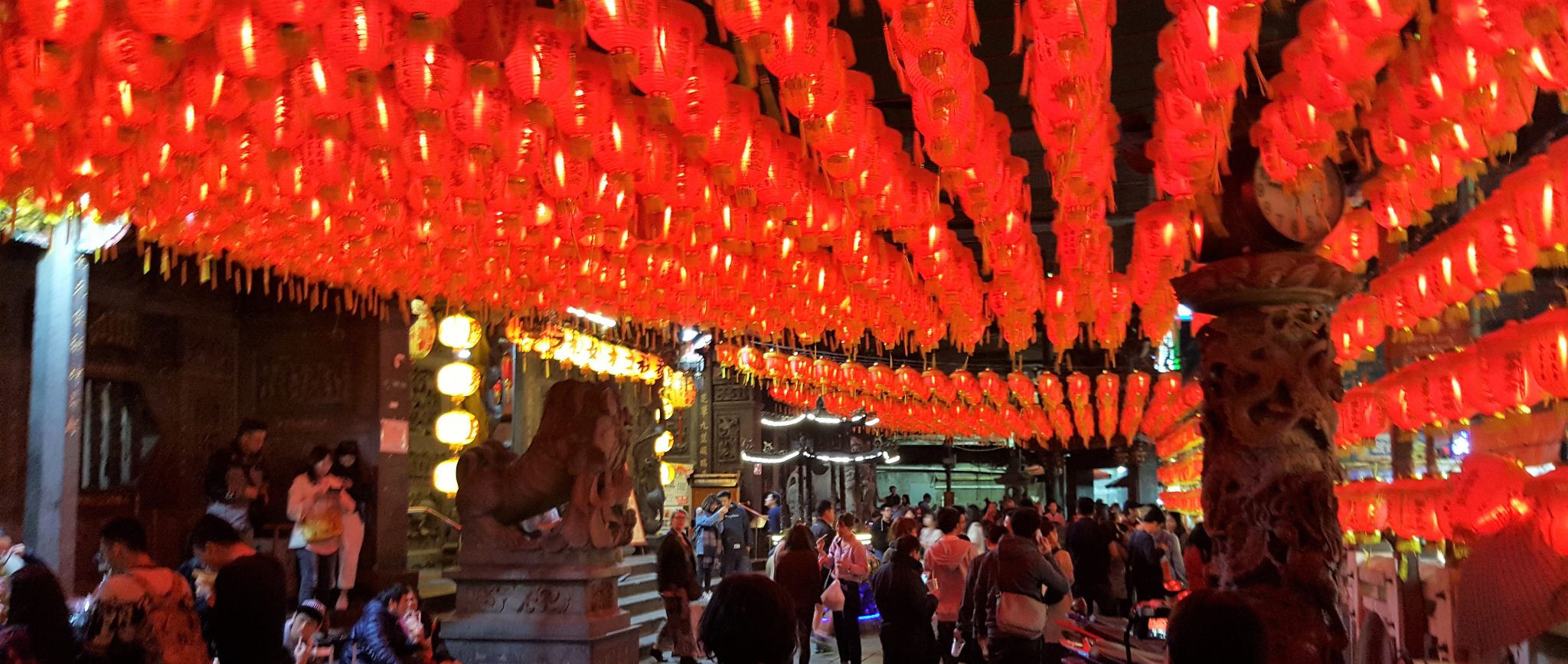 Gezellige nachtmarkt in Taiwan tijdens Gorgeous Taiwan selfdrive rondreis