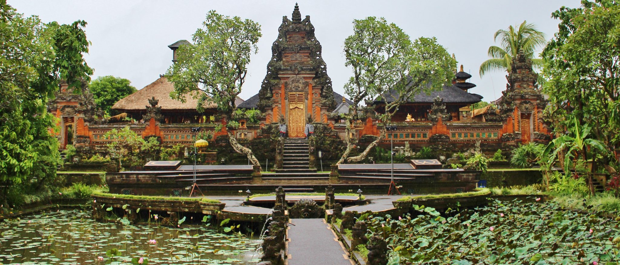 Pura Taman Saraswati tempel in Ubud, Bali Privé rondreis met gids en chauffeur – Sumatra, Java & Bali