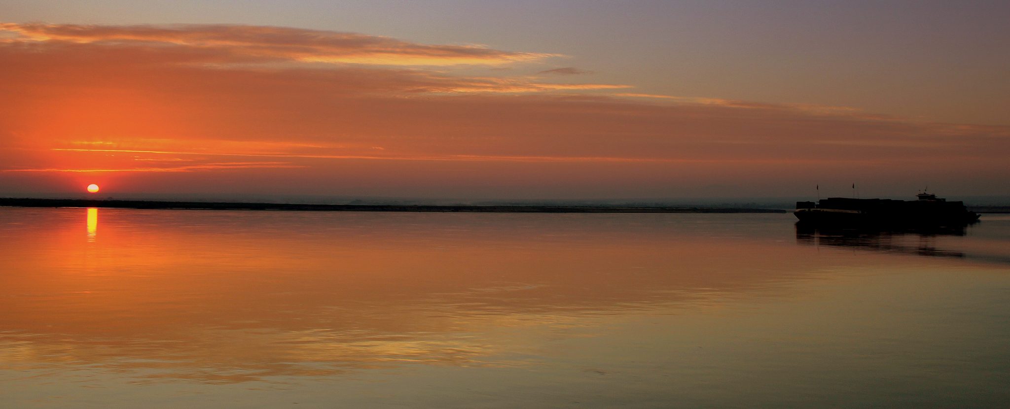zonsondergang Irrawady Rivier