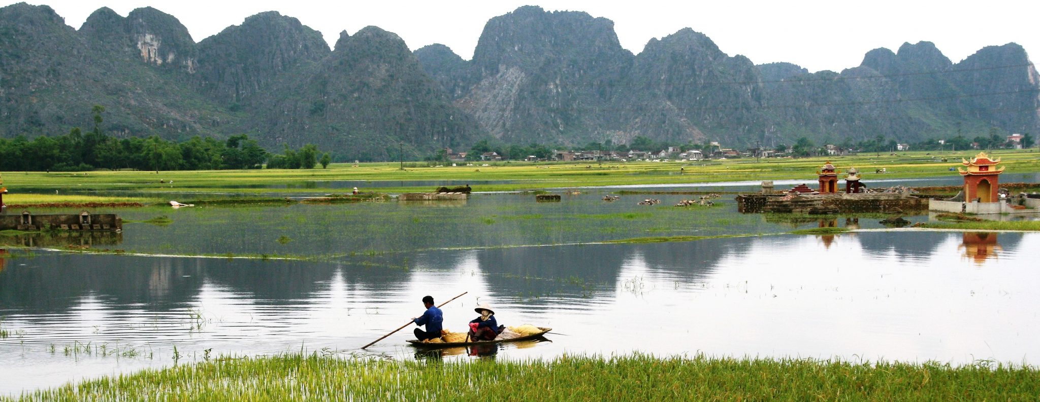 Het pittoreske Tam Coc (droge Halong Bay) vietnam
