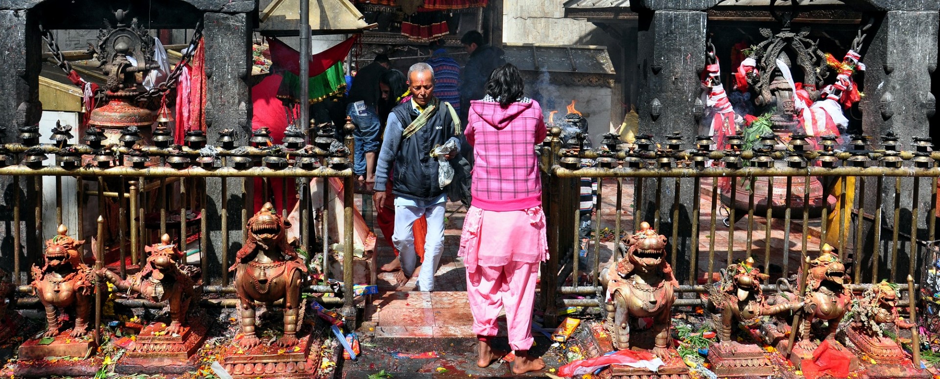 Dakshinkali tempel in Kathmandu, gewijd aan de Godin Kali, highlight rondreis door Nepal 