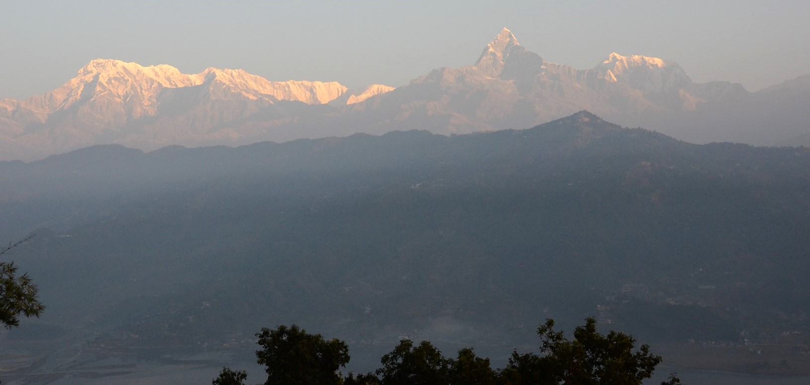 Zonsopgang Sarangot, Pokhara met uitzicht op Fishtail Mountain, highlight rondreis door Nepal 