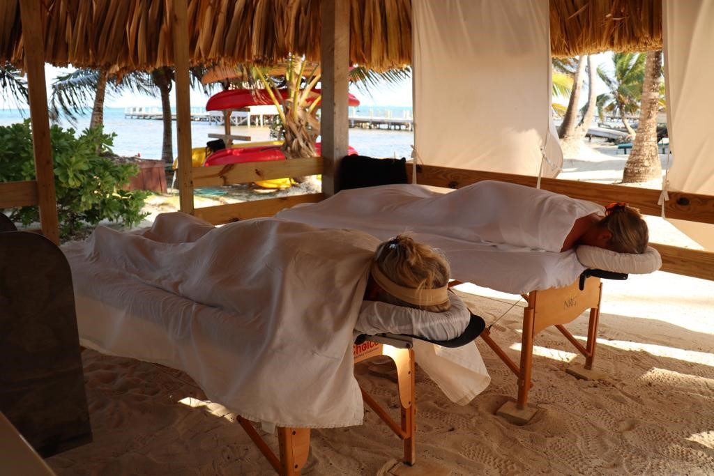 massage op het strand bij portofino belize