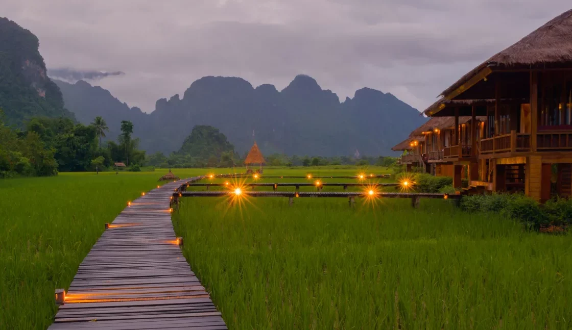 Voorbeeld van accommodaties Laos midden in rijstveld